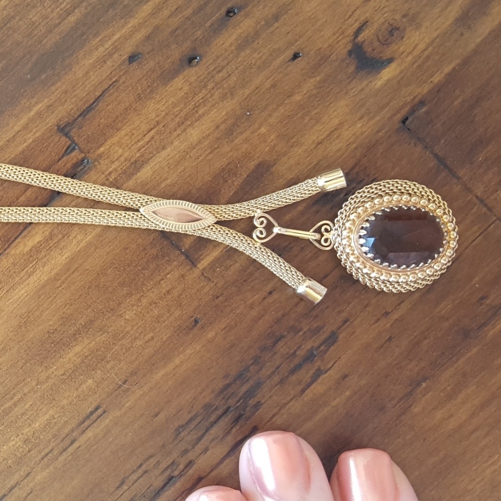 (Sarah Coventry) Gold Cord Necklace Black Stone